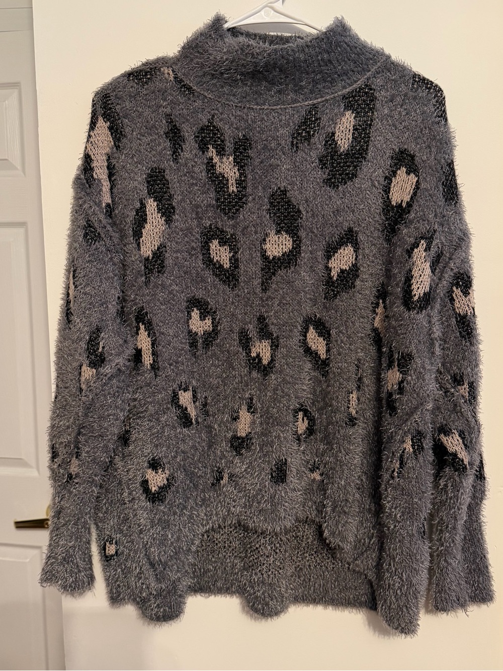 Wonderly Charcoal Leopard Fuzzy Turtleneck‎ Sweater